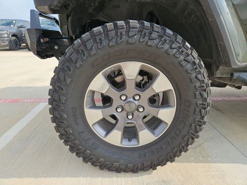 Used 2021 Jeep Wrangler Unlimited Sahara AWD/4WD image 29