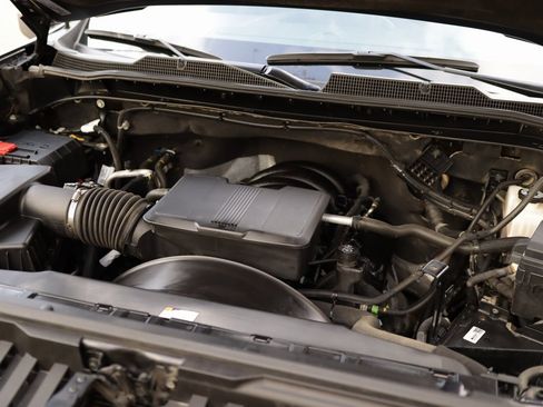 Used 2024 Chevrolet Silverado 2500 Custom w/ Custom Value Package image 30