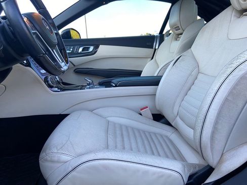 Used 2013 Mercedes-Benz SL 550 image 16