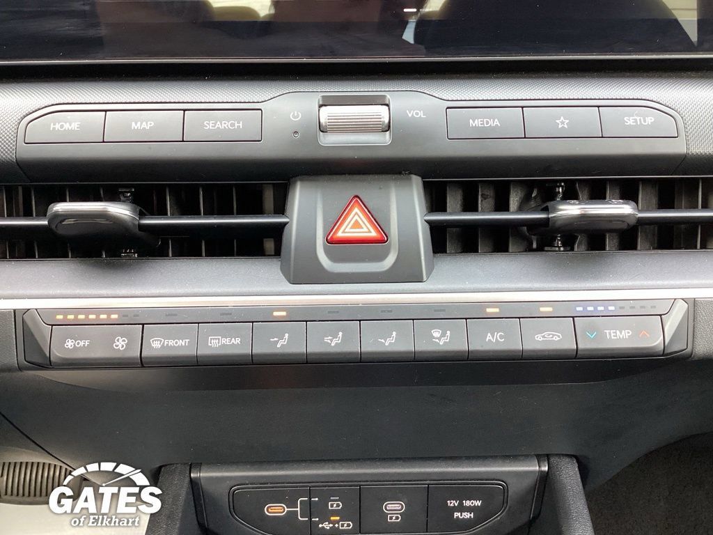 Used 2025 Kia K4 FWD image 18