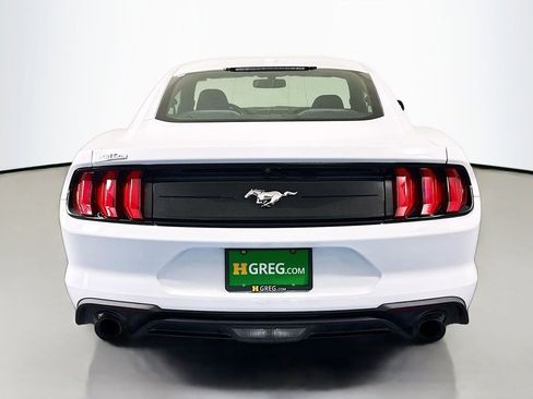 Used 2019 Ford Mustang Coupe RWD image 8