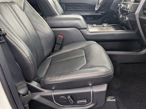 Used 2021 Ford Expedition Max Platinum image 34