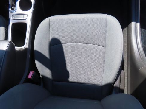 Used 2019 Chevrolet Cruze LT w/ RS Package FWD image 42
