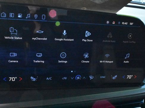 Used 2026 Chevrolet Traverse LT image 22