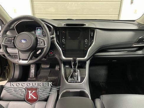 Used 2025 Subaru Outback Limited image 13