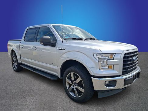 Used 2017 Ford F150 XLT w/ Equipment Group 302A Luxury AWD/4WD image 3