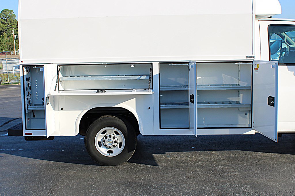 Used 2022 Chevrolet Express 3500 w/ Power Convenience Package RWD image 12