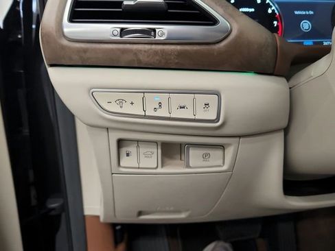 Used 2021 Genesis G90 3.3T Premium image 32