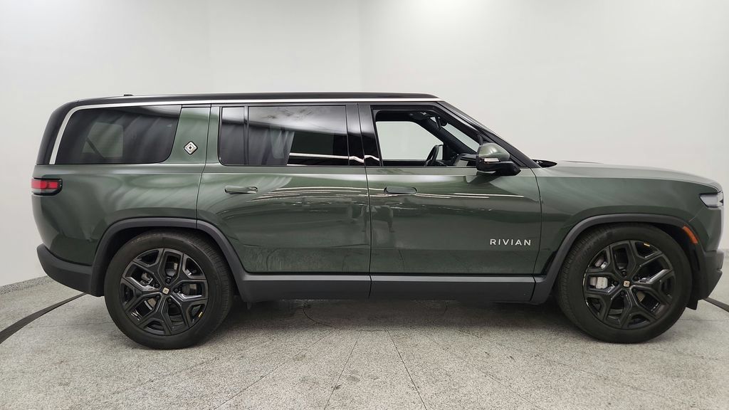 Used 2025 Rivian R1S Adventure Dual AWD/4WD image 16
