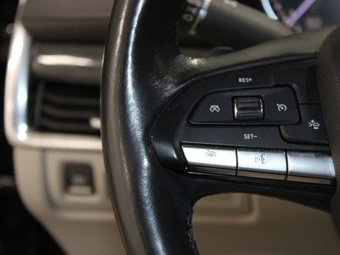 Used 2020 Cadillac XT4 Premium Luxury FWD image 30