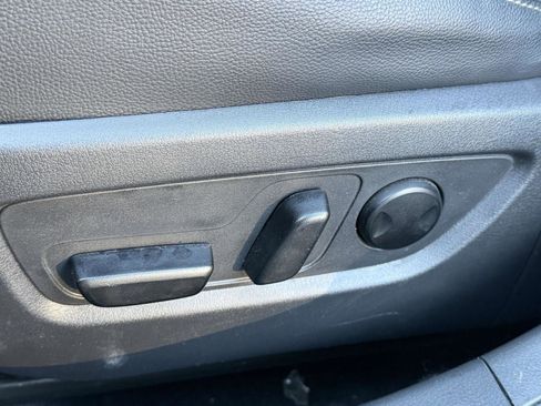 Used 2025 MAZDA CX-50 AWD 2.5 S w/ Preferred Package image 21