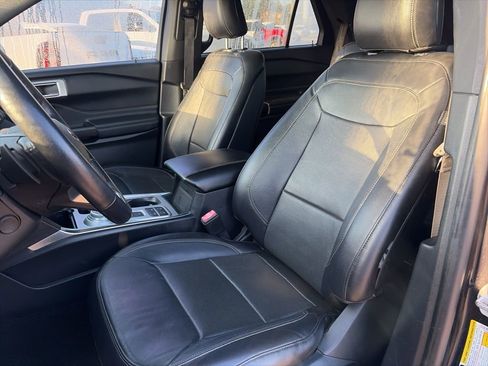 Used 2020 Ford Explorer Limited image 13
