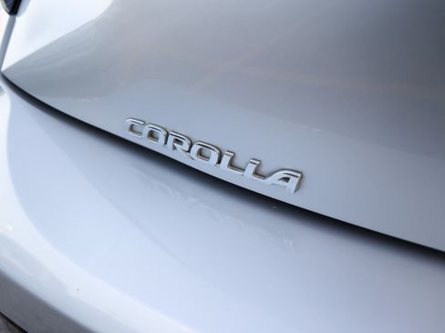 Used 2025 Toyota Corolla SE FWD image 13