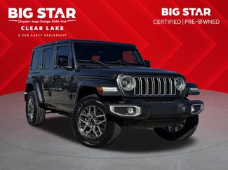 Used 2025 Jeep Wrangler Sahara video 1