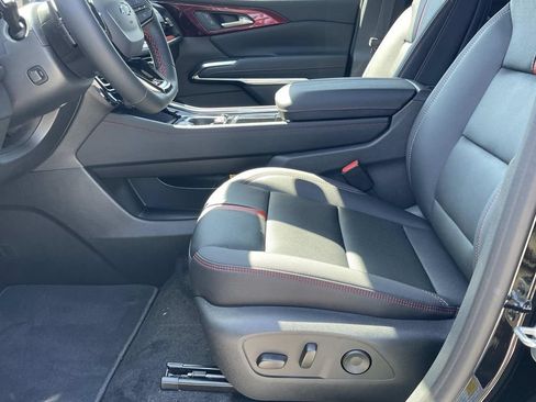 New 2026 Chevrolet Traverse RS FWD image 21