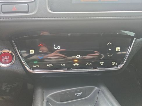 Used 2018 Honda HR-V EX image 25