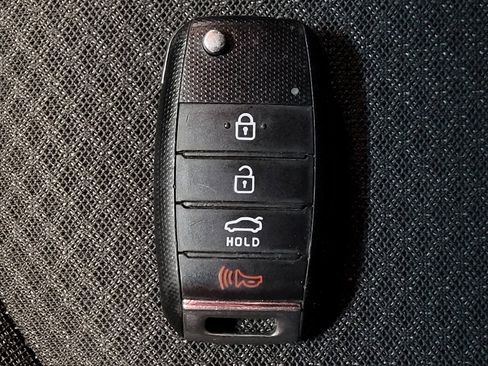Used 2017 Kia Optima LX FWD image 32