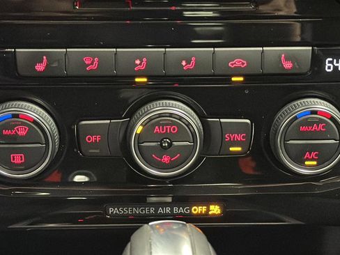 Used 2020 Volkswagen Passat 2.0T R-Line image 33