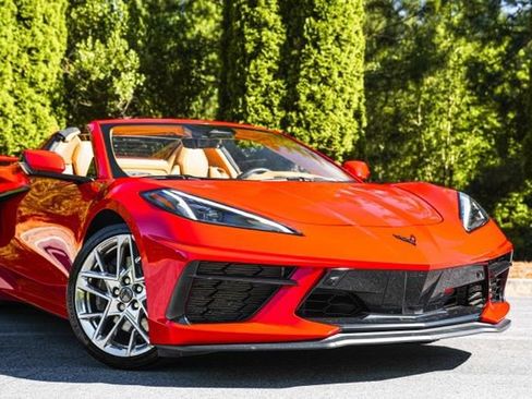 Used 2024 Chevrolet Corvette Stingray Premium Conv w/ Z51 Performance Package RWD image 6