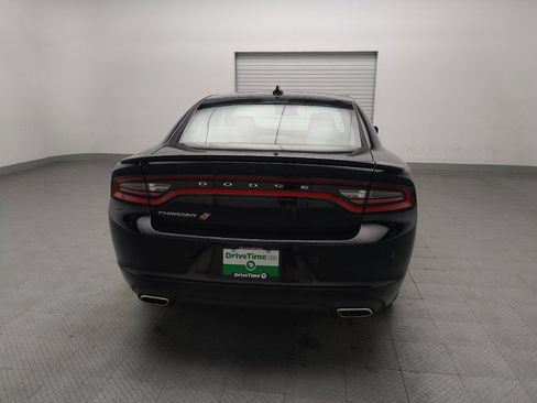 Used 2019 Dodge Charger SXT AWD/4WD image 7