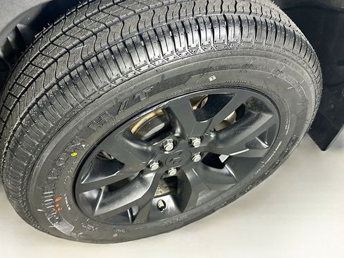 Used 2024 Toyota RAV4 LE image 11