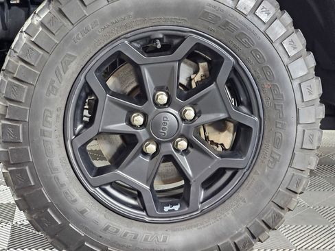 Used 2022 Jeep Gladiator Sport AWD/4WD image 35