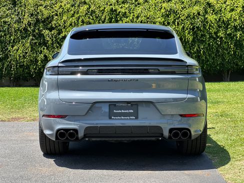 New 2026 Porsche Cayenne GTS AWD/4WD image 7