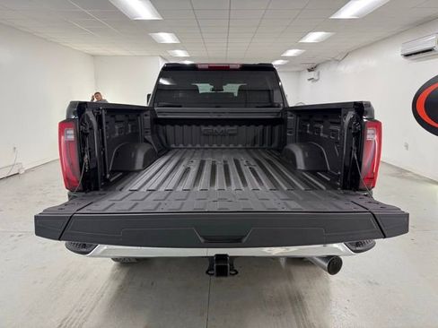 New 2025 GMC Sierra 2500 SLT image 8