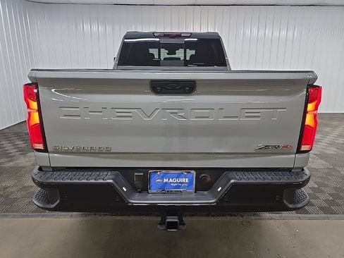 Used 2025 Chevrolet Silverado 2500 ZR2 w/ Technology Package AWD/4WD image 11