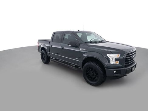Used 2016 Ford F150 XLT w/ Equipment Group 302A Luxury image 4