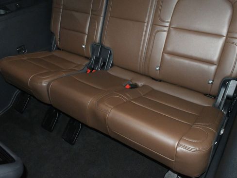 Used 2023 Lincoln Navigator Reserve image 23