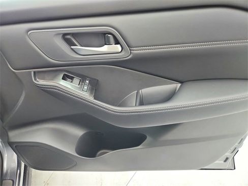 New 2026 Nissan Rogue SV image 43