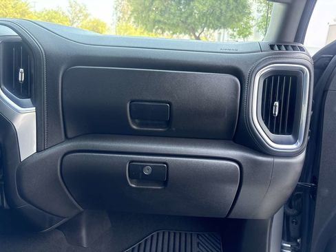 Used 2021 Chevrolet Silverado 1500 LT RWD image 17