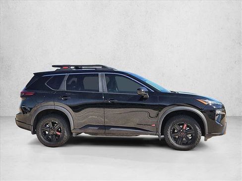 Used 2025 Nissan Rogue SV w/ Rock Creek Premium Package AWD/4WD image 4