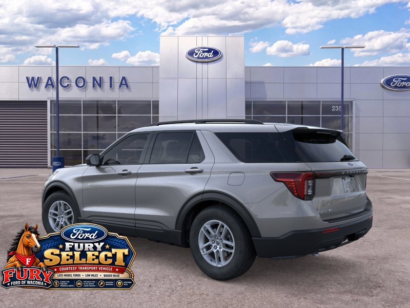 New 2026 Ford Explorer Active AWD/4WD image 4