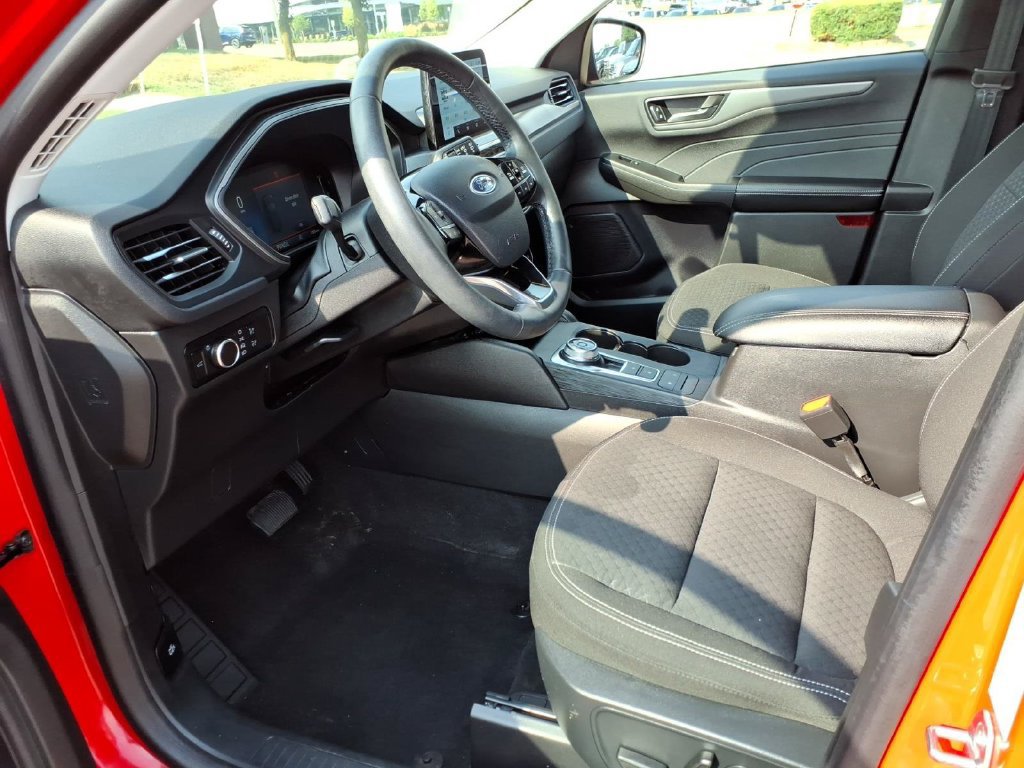 Used 2024 Ford Escape Active AWD/4WD image 10