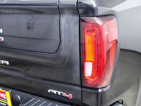 Used 2022 GMC Sierra 1500 AT4 w/ AT4 Premium Package image 17