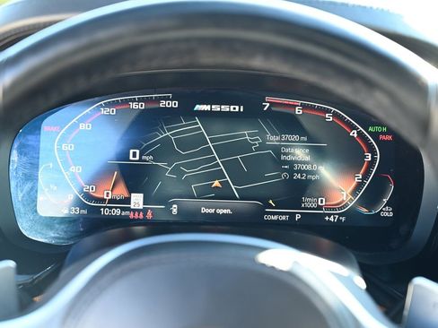 Used 2022 BMW M550i xDrive w/ Premium Package image 25