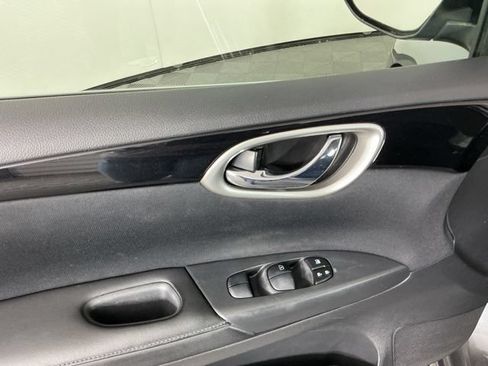 Used 2017 Nissan Sentra SV FWD image 13