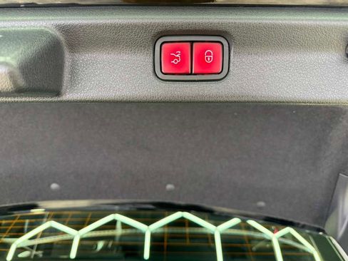 Used 2023 Mercedes-Benz EQE 500 4MATIC Sedan image 45