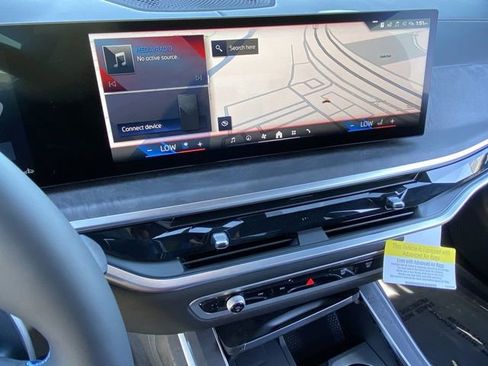 New 2025 BMW X7 M60i w/ Climate Comfort Package image 21