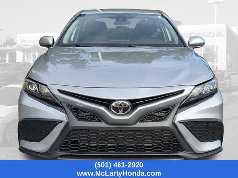 Used 2024 Toyota Camry SE FWD image 5