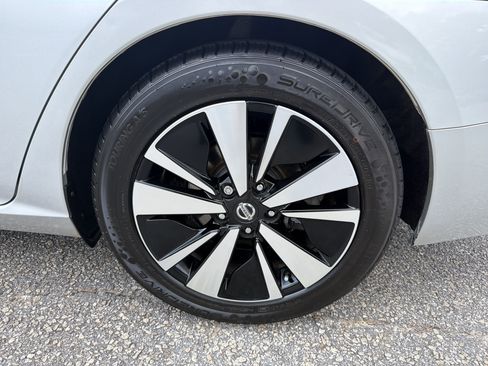 Used 2019 Nissan Altima 2.5 SL FWD image 29