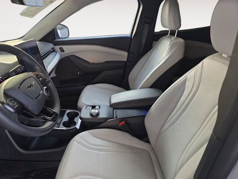 Used 2023 Ford Mustang Mach-E Premium image 21