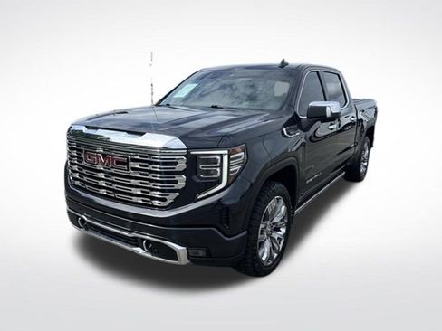 Used 2023 GMC Sierra 1500 Denali w/ Denali Reserve Package AWD/4WD image 3