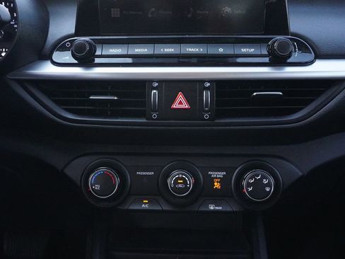 Used 2024 Kia Forte LXS w/ LXS Technology Package FWD image 42
