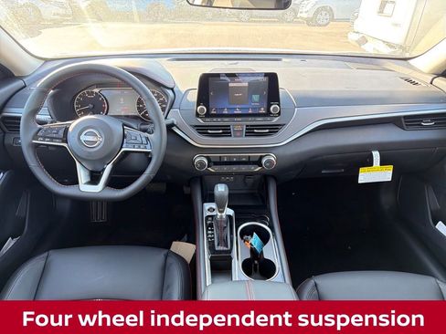 New 2025 Nissan Altima 2.5 SR image 15