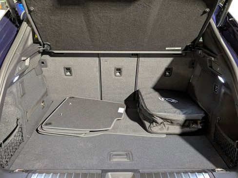 New 2026 Porsche Macan 4 Electric image 23