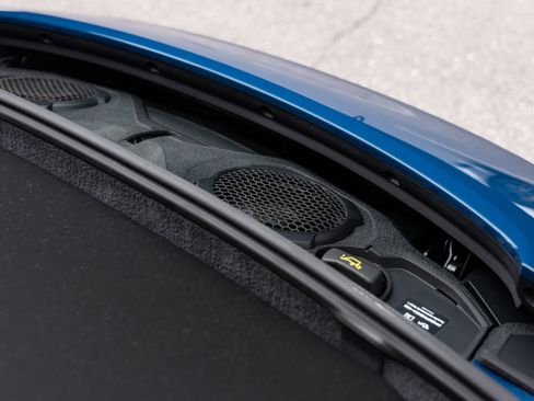 Certified 2025 Porsche 911 Targa 4 GTS AWD/4WD image 28