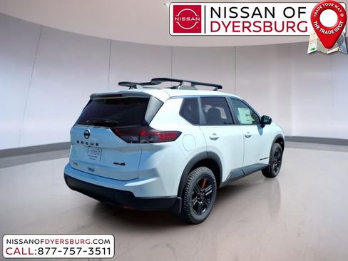 New 2026 Nissan Pathfinder Platinum FWD image 3